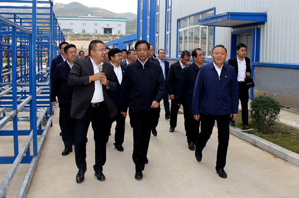 朝陽市市委書記、市人大常委會主任蹇彪率領(lǐng)導(dǎo)班子到我司考察調(diào)研